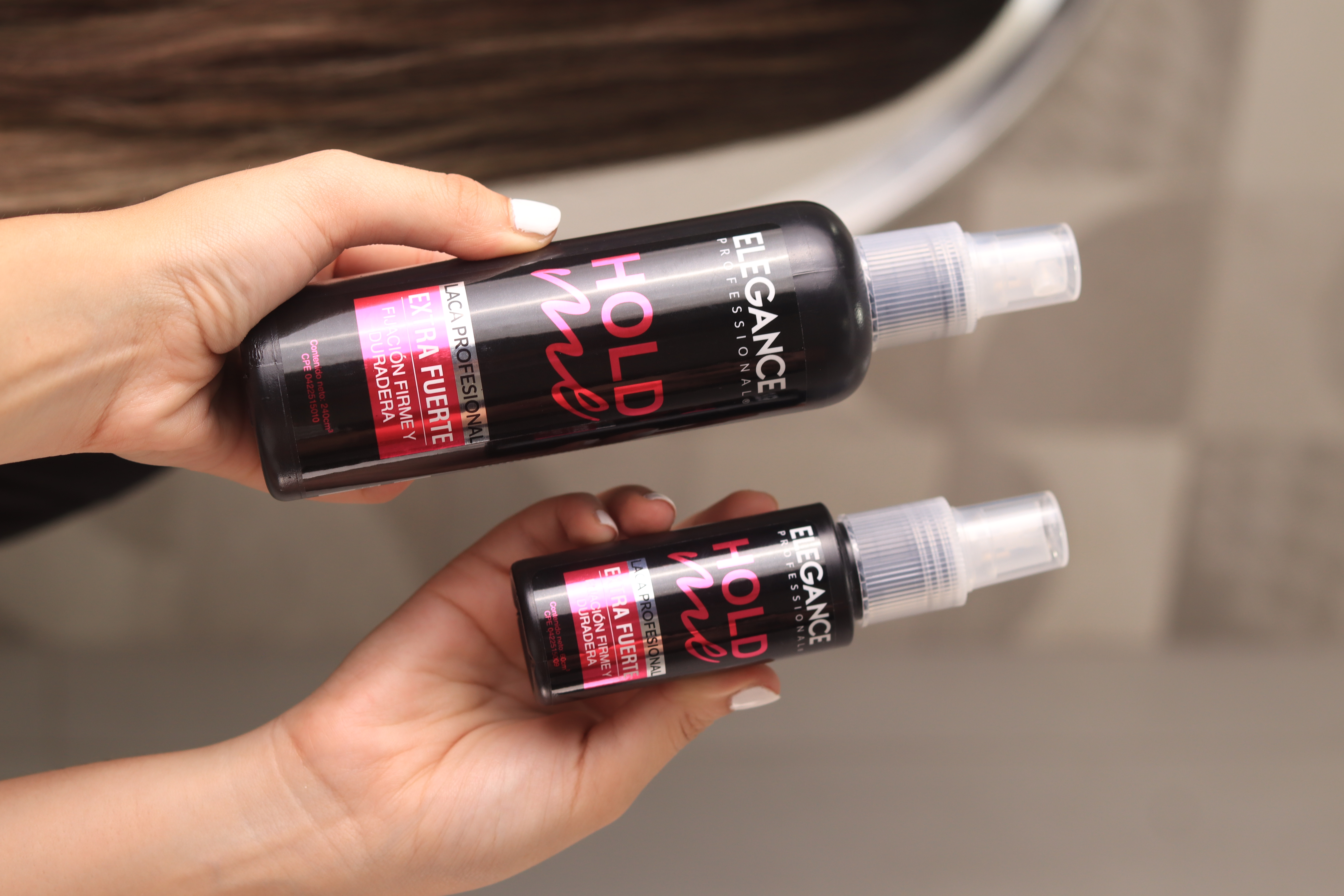 LACA EN SPRAY HOLD ME